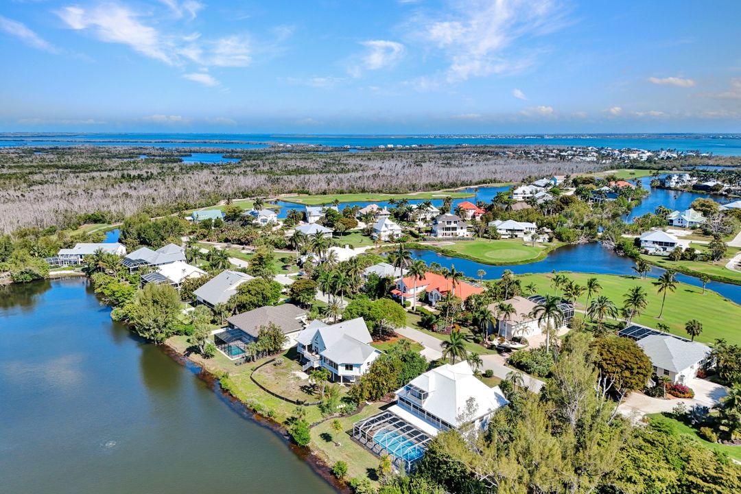9007 Mockingbird Dr, Sanibel, FL 33957