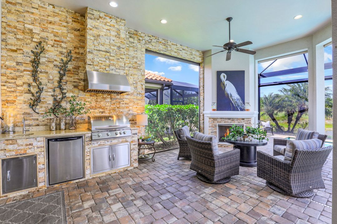 8828 Savona Ct, Naples, FL 34119