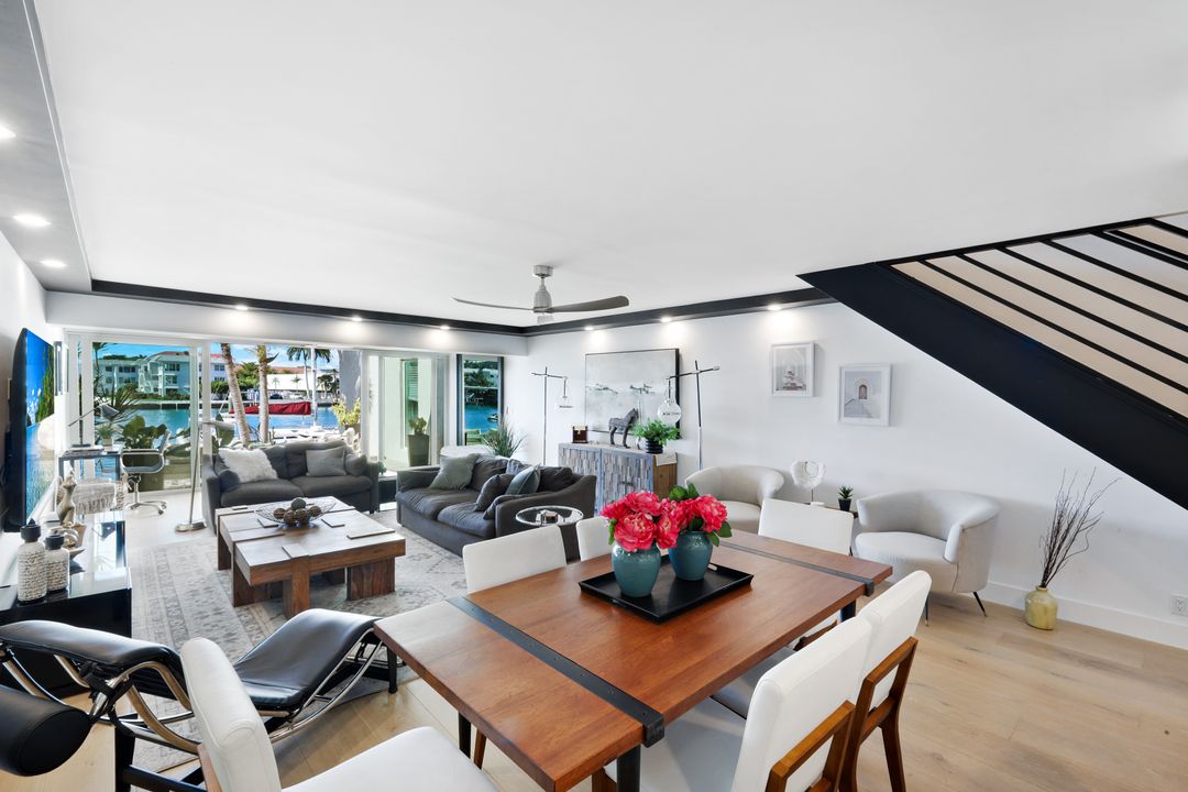 800 River Point Dr #212, Naples, FL 34102