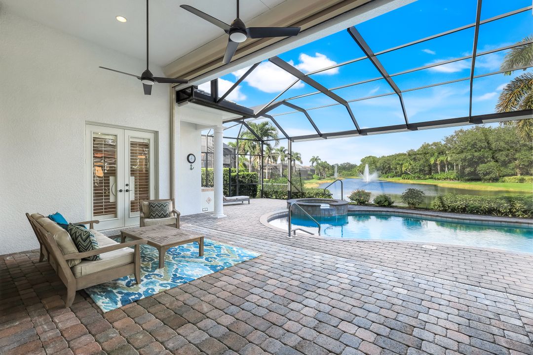 5799 Hammock Isles Dr, Naples, FL 34119