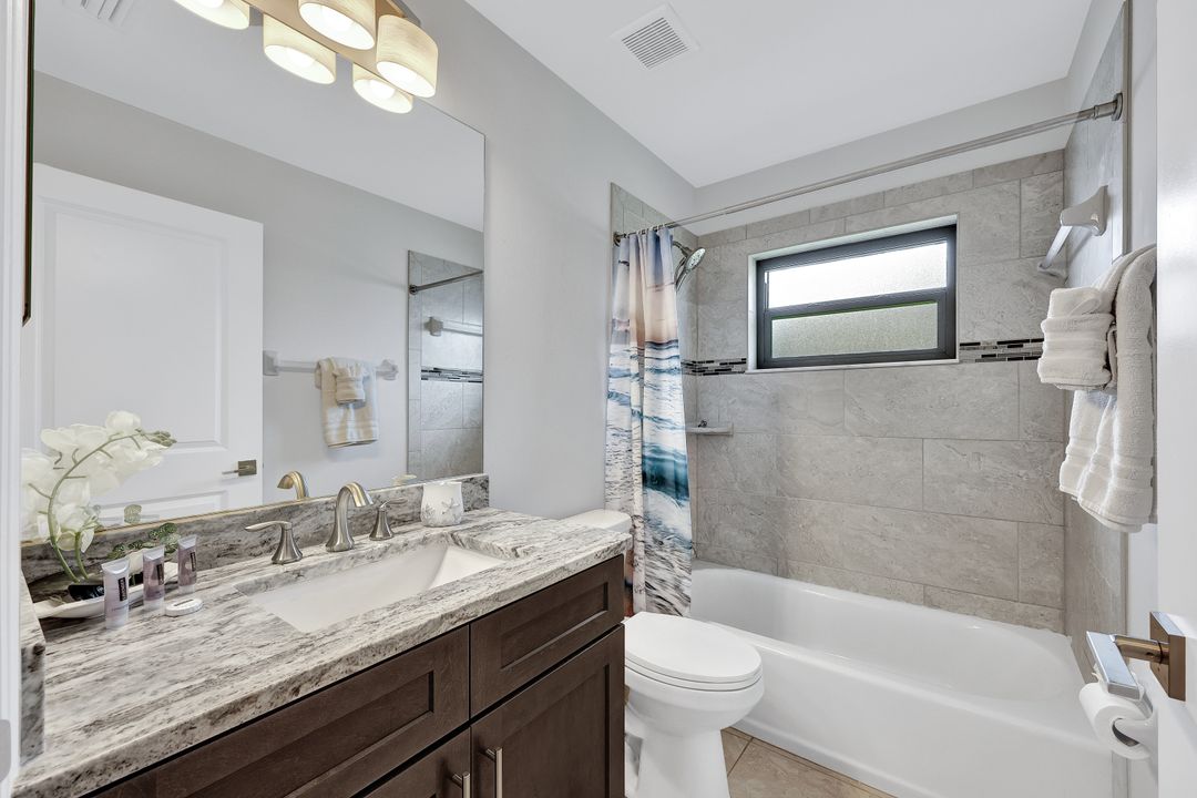 606 SE 4th St, Cape Coral, FL 33990