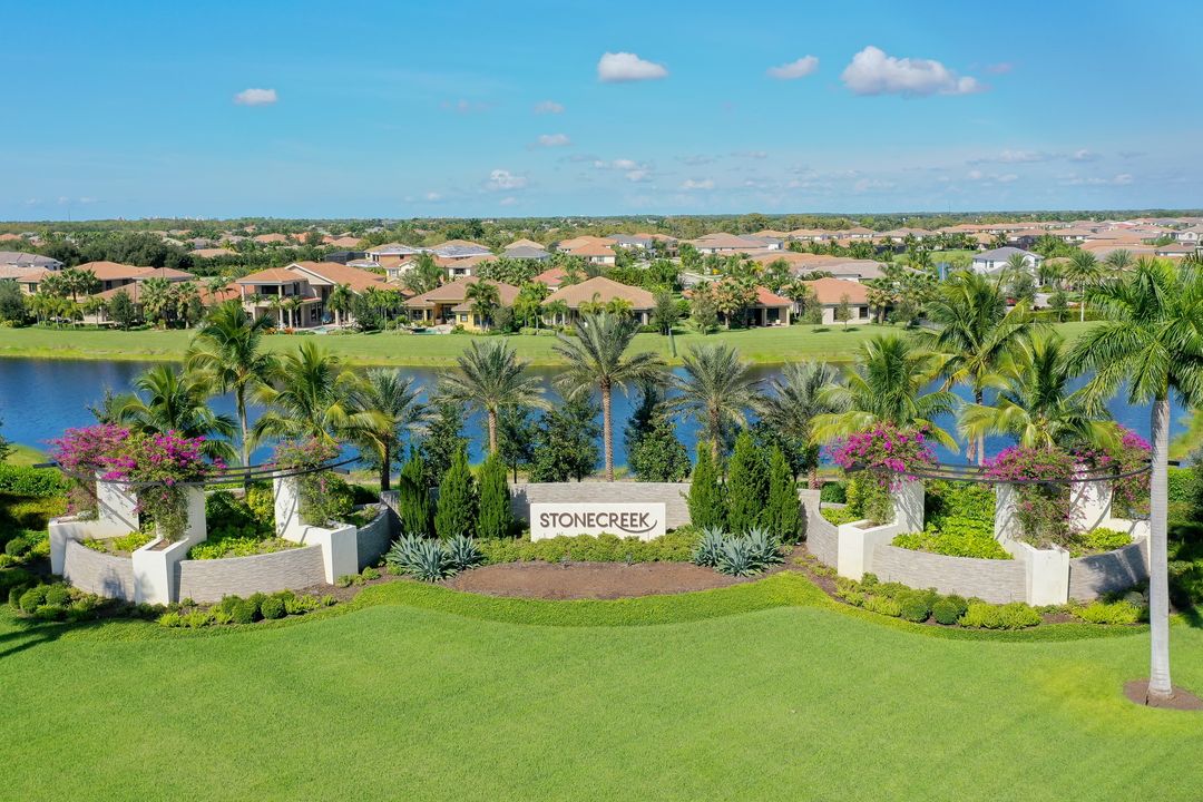 4426 Caldera Cir, Naples, FL 34119