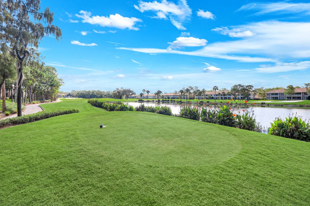 8470 Danbury Blvd #201, Naples, FL 34120