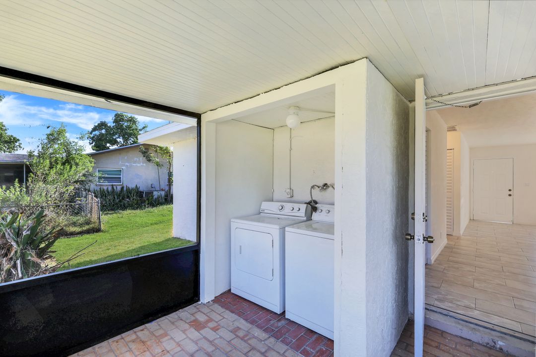 2208 Iris Way, Fort Myers, FL 33905