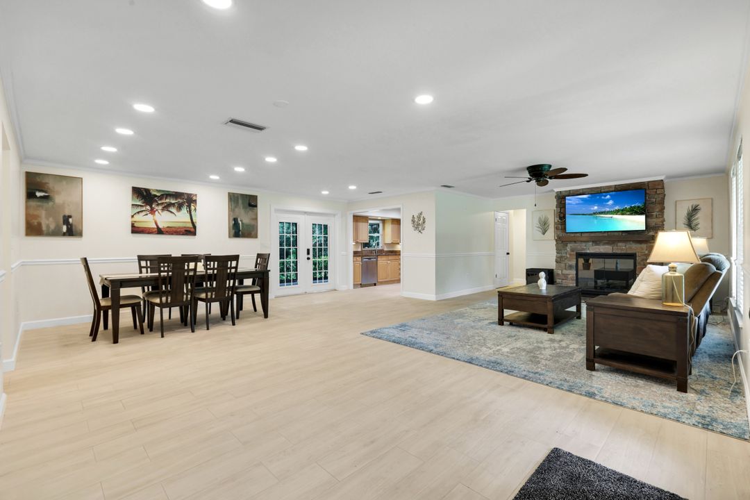 5100 Mahogany Ridge Dr, Naples, FL 34119
