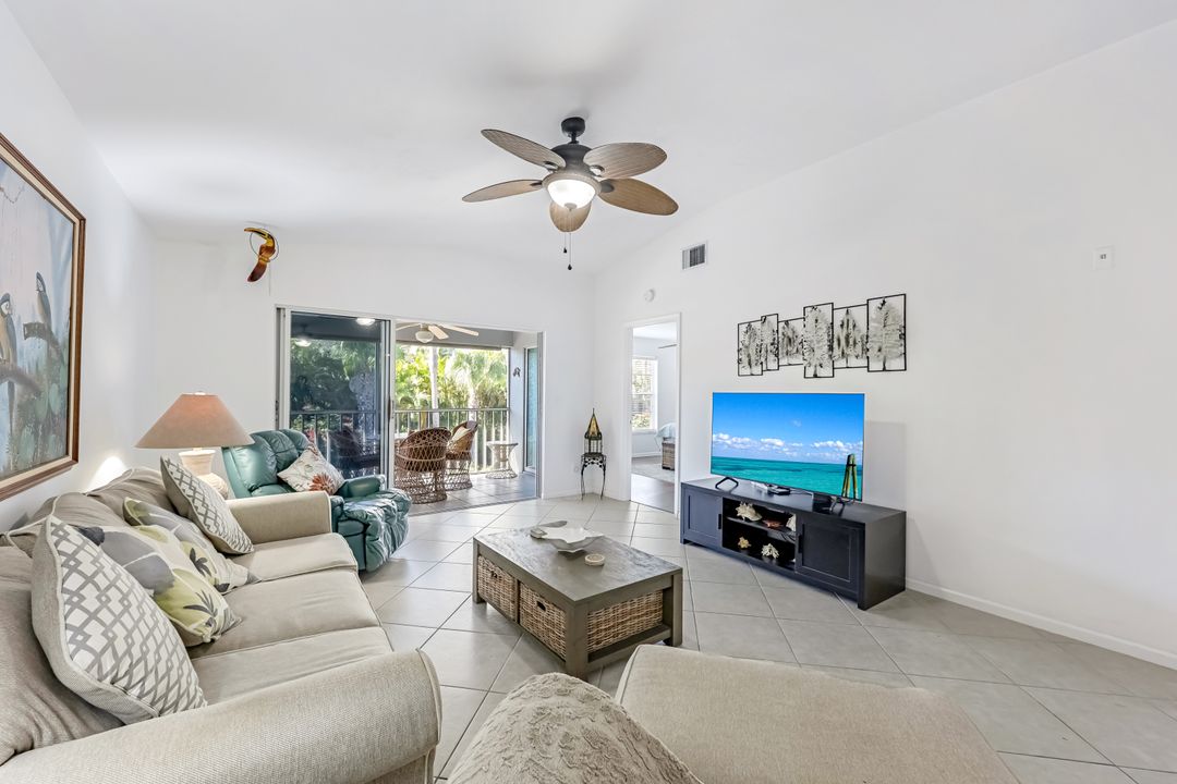 509 Roma Ct #202, Naples, FL 34110