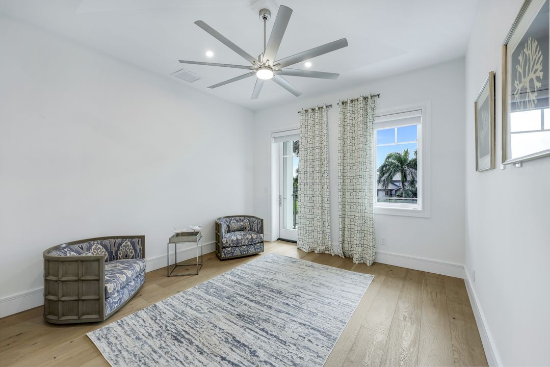 309 Neapolitan Way, Naples, FL 34103