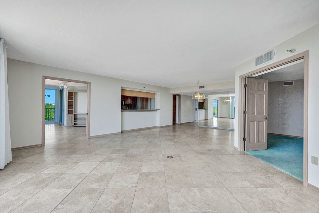 6101 Pelican Bay Blvd #201, Naples, FL 34108