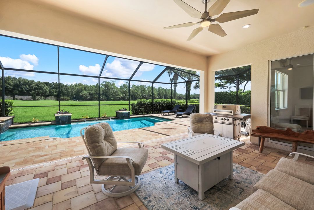 9259 Fieldstone Ln, Naples, FL 34120