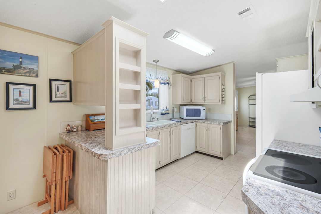 39 Umber Ct, Fort Myers, FL 33908