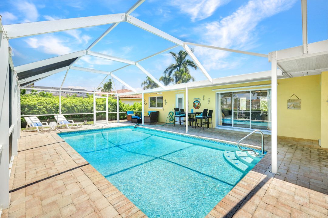 5330 Cobalt Ct, Cape Coral, FL 33904