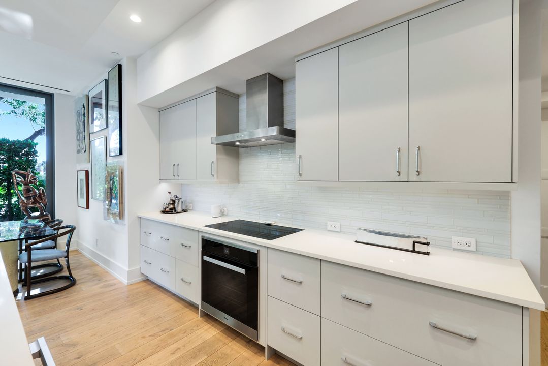 335 Banyan Blvd, Naples, FL 34102