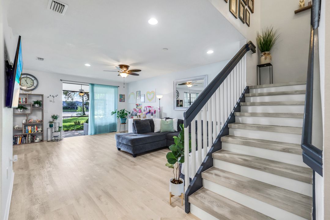 15239 Summit Pl Cir, Naples, FL 34119