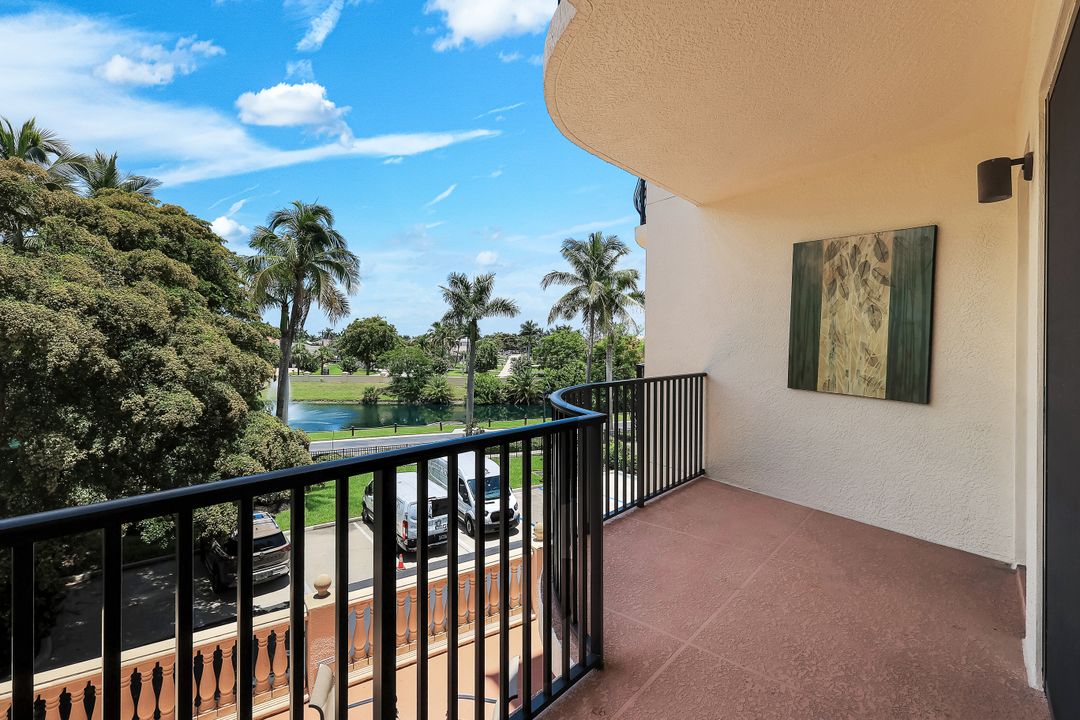 5704 Cape Harbour Dr #205, Cape Coral, FL 33914