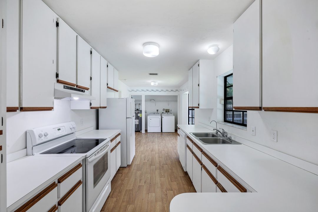 1961 Krape Rd, Naples, FL 34120