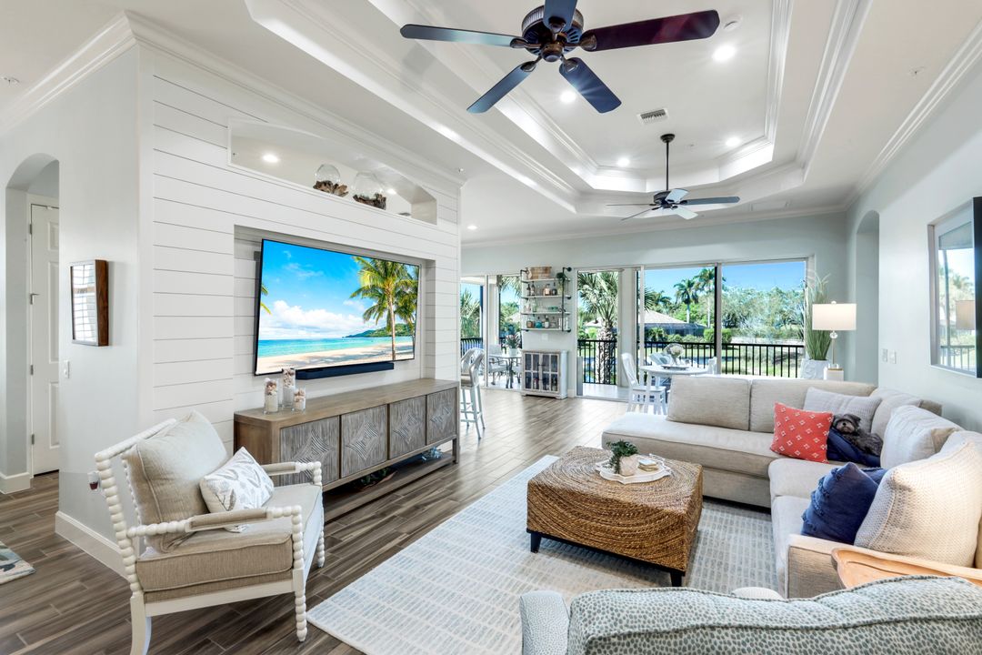 8839 Nautical Landing Cir #201, Naples, FL 34120