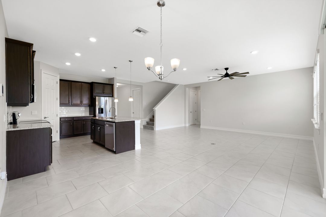 421 Coral Reef Pl, Cape Coral, FL 33993