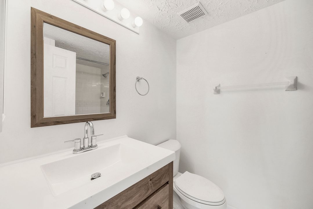 2182 Anchorage Ln  #A, Naples, FL 34104