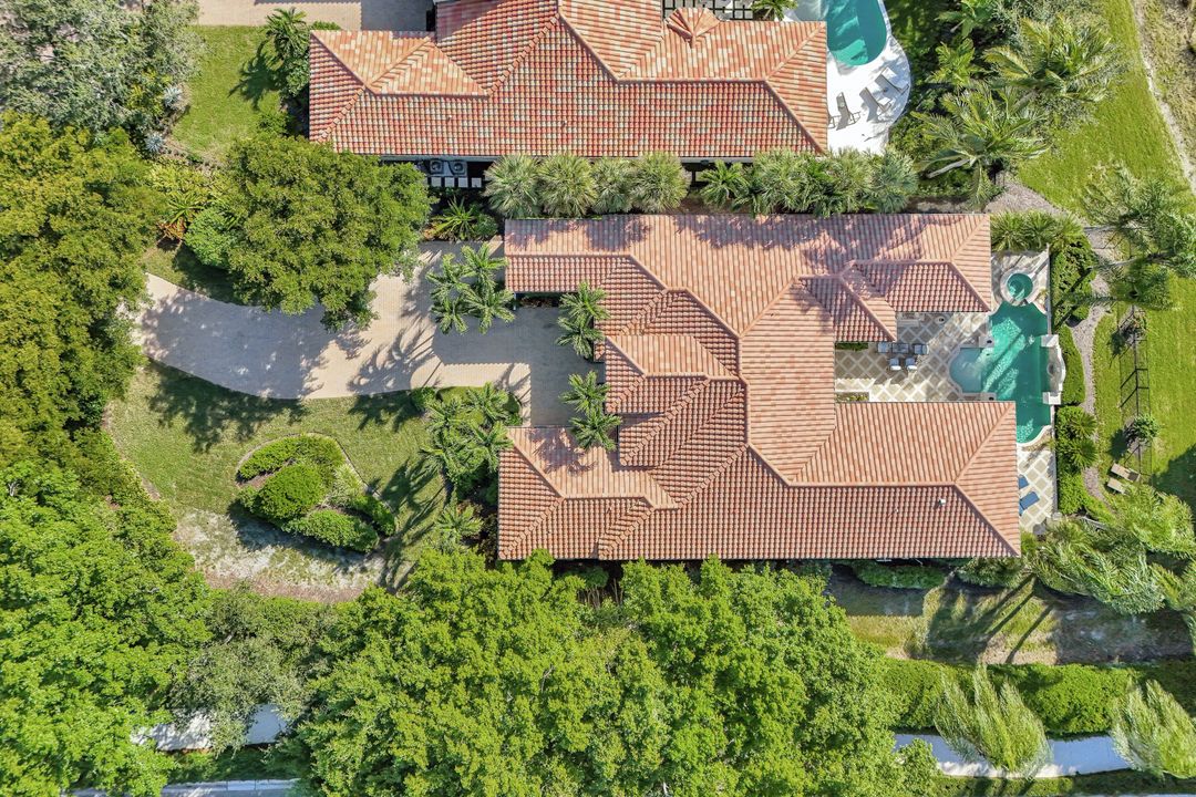 2249 Miramonte Ct, Naples, FL 34105