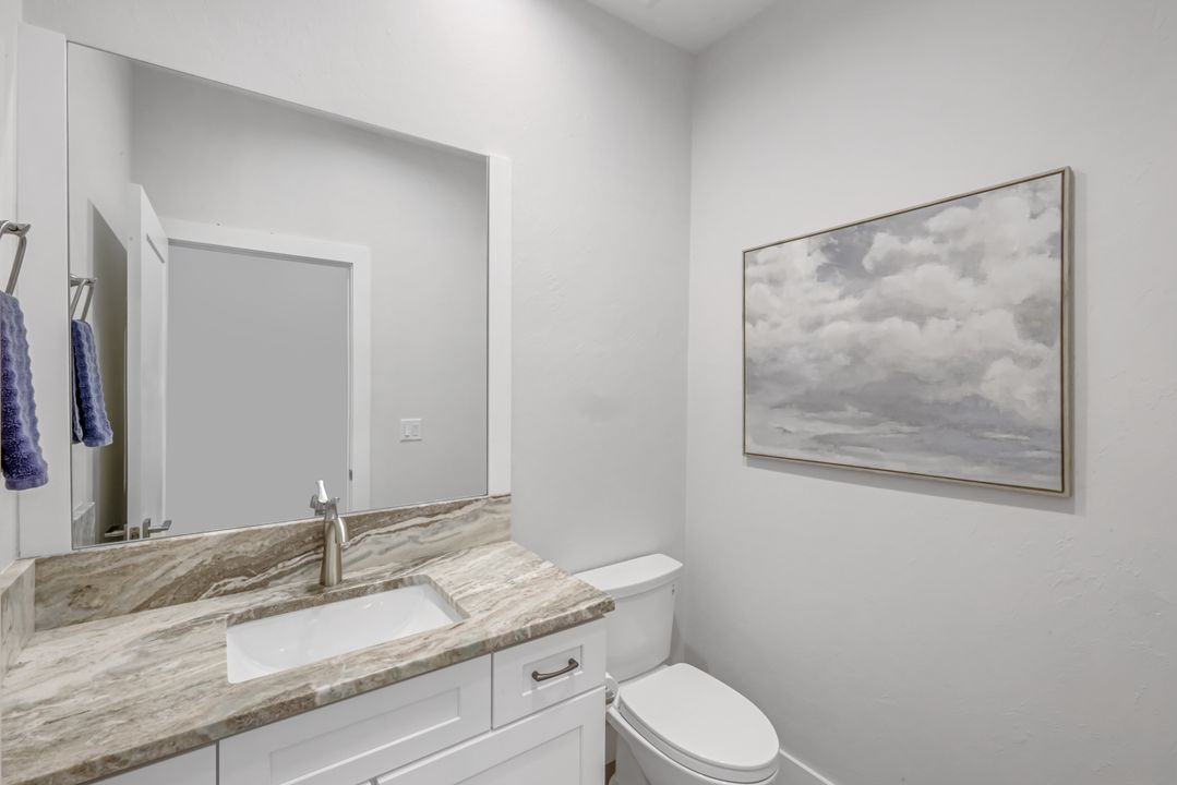 605 107th Ave N, Naples, FL 34108
