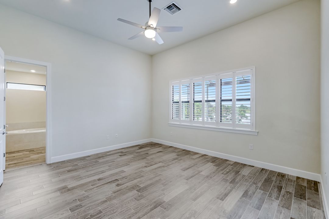 17146 Ashcomb Wy, Estero, FL 33928