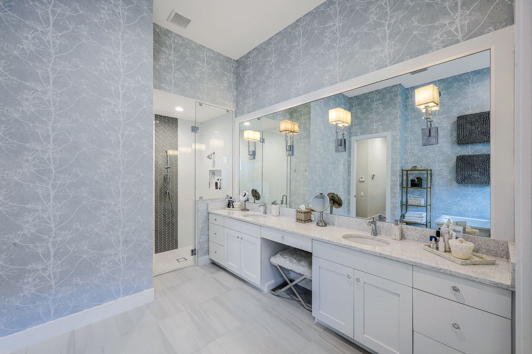 10461 Trevi Isle Wy, Miromar Lakes, FL 33913