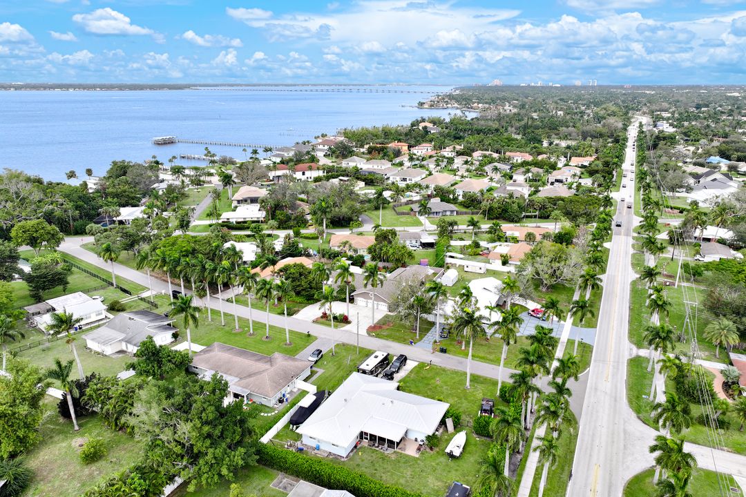 729 Dean Way, Fort Myers, FL 33919
