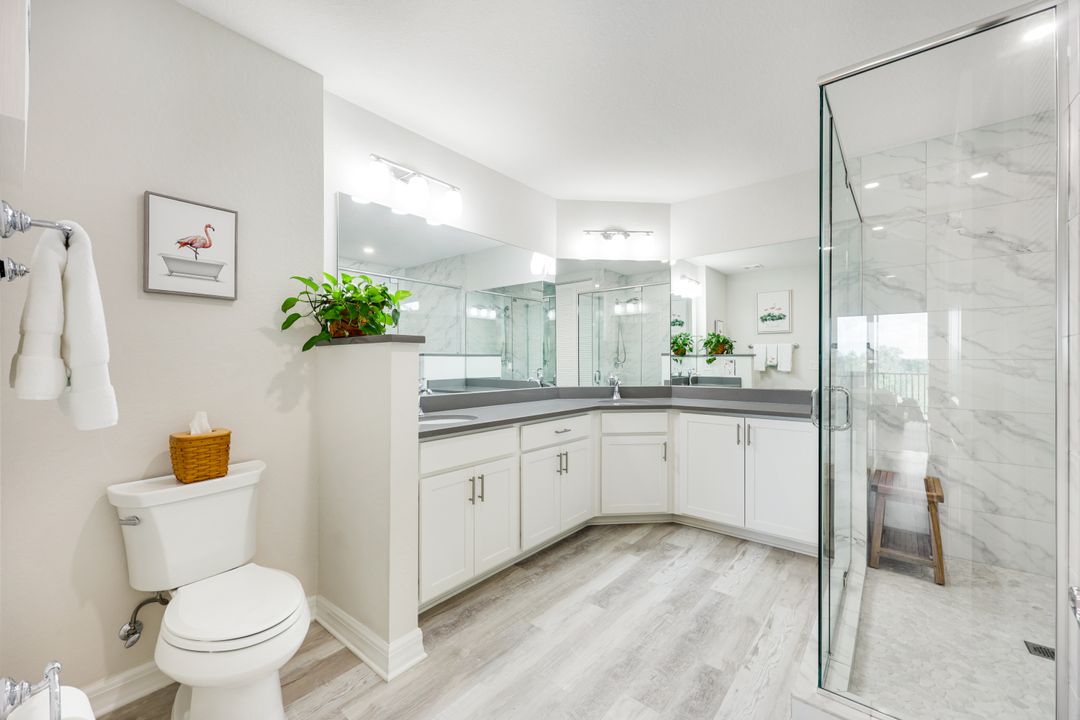 164 Indies Dr E #203, Naples, FL 34114