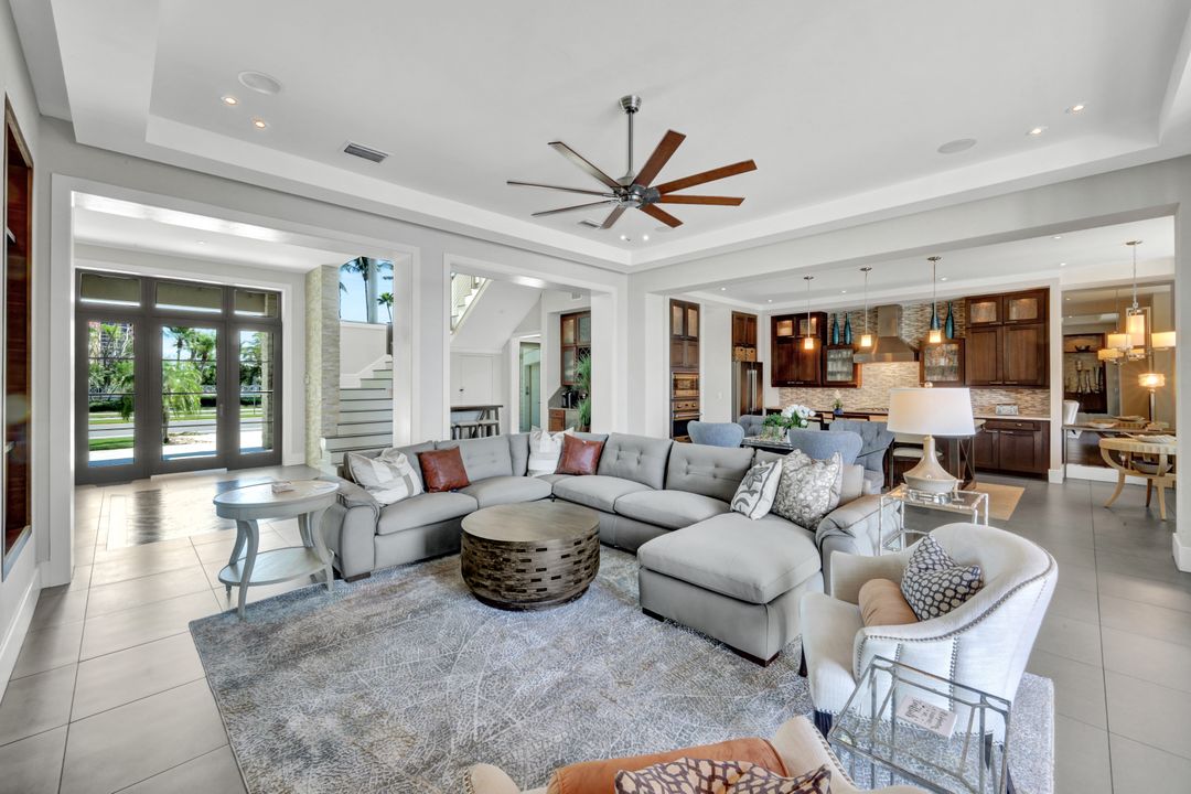 1625 El Dorado Pkwy W, Cape Coral, FL 33914