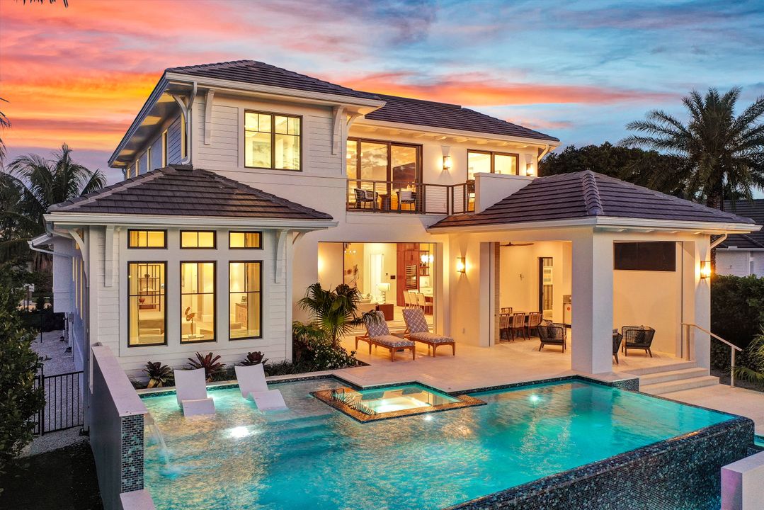 3637 Crayton Rd, Naples, FL 34103