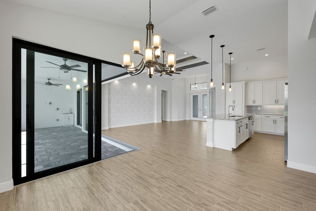 2126 NE 2nd St, Cape Coral, FL 33909