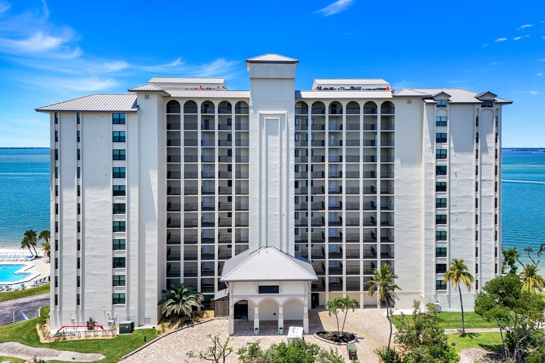17080 Harbour Pointe Dr #12B, Fort Myers, FL 33908