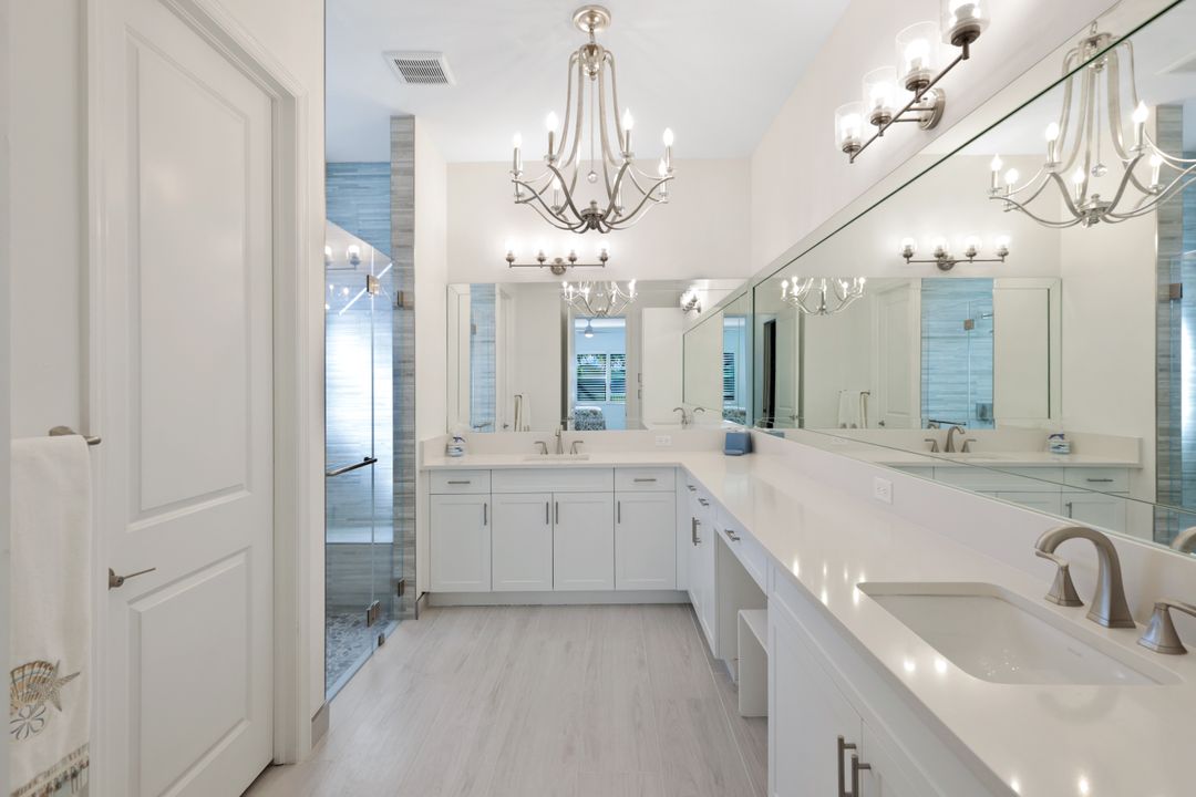 11555 Jacaranda Dr, Naples, FL 34120