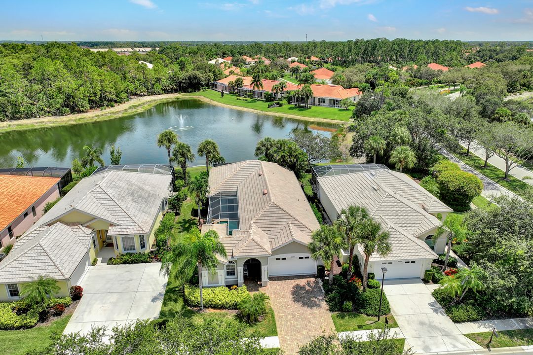 6006 Highwood Park Ln, Naples, FL 34110