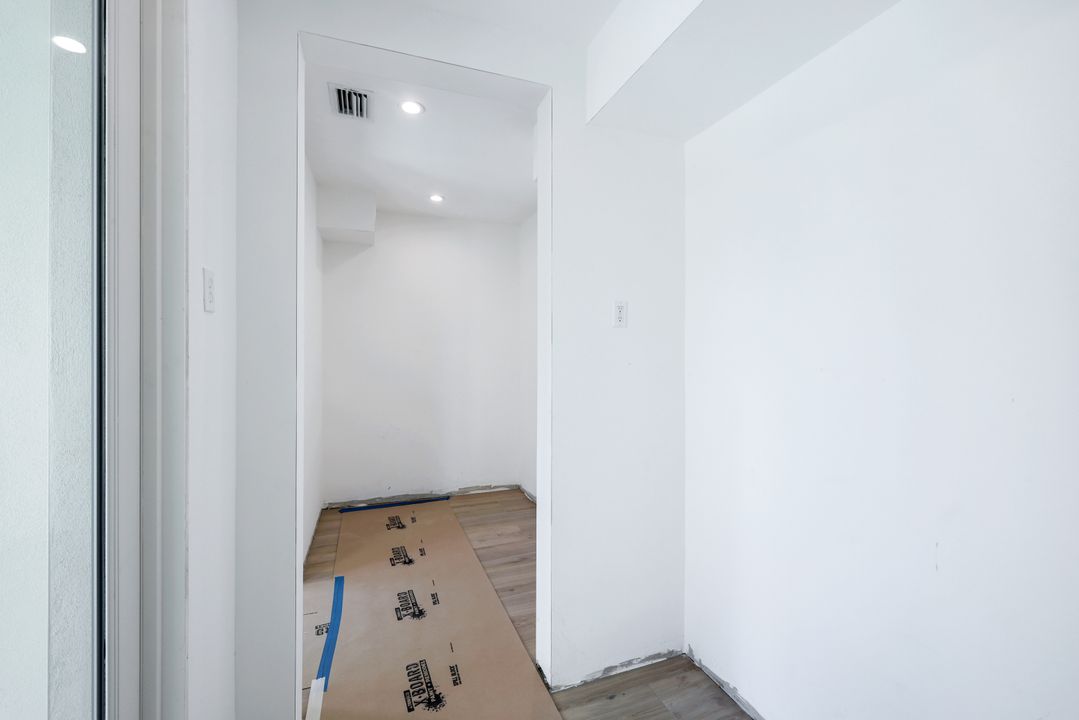 169 Conners Ave, Naples, FL 34108