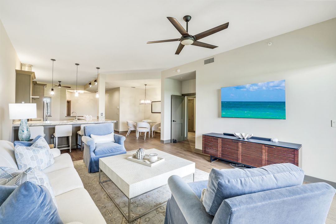 7655 Pebble Creek Cir #404, Naples, FL 34108