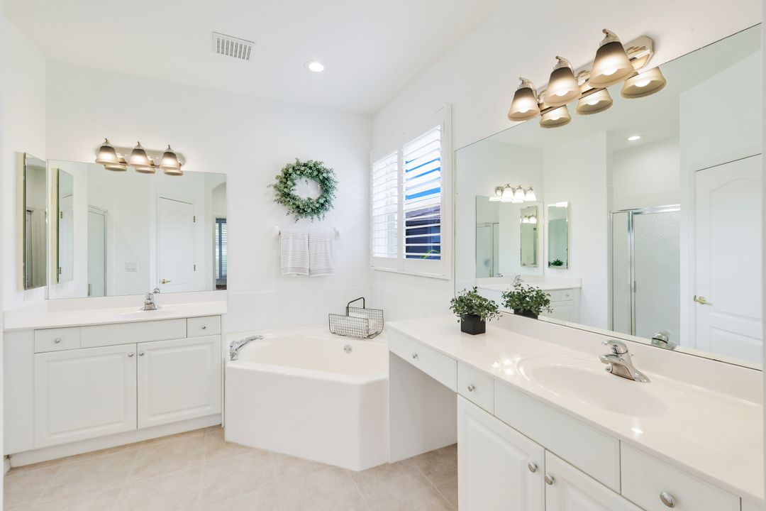13634 Lucera Ct, Estero, FL 33928