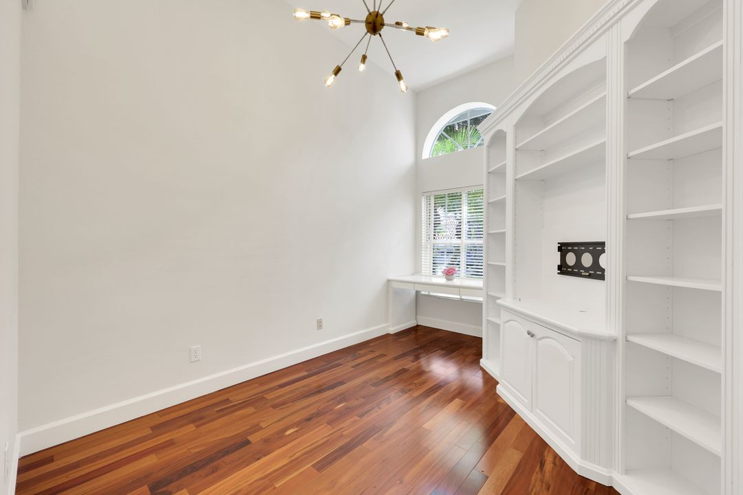 123 Napa Ridge Way, Naples, FL 34119