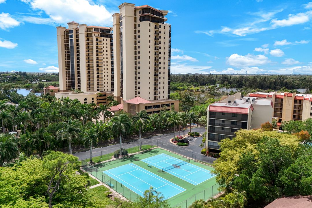 7119 Lakeridge View Court #302, Fort Myers, FL 33907