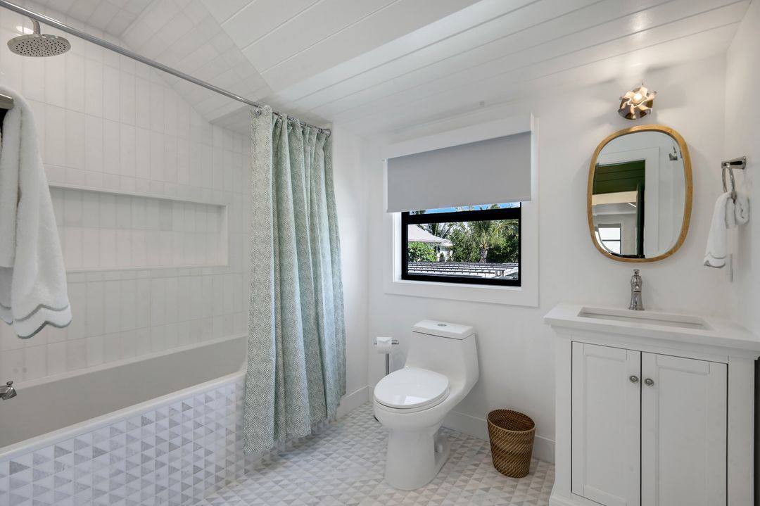 24 Beach Homes, Captiva, FL 33924