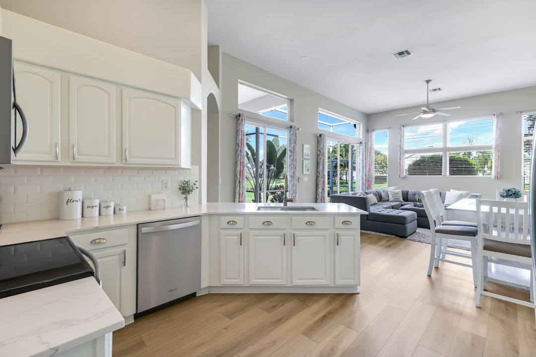 196 Skipping Stone Ln, Naples, FL 34119