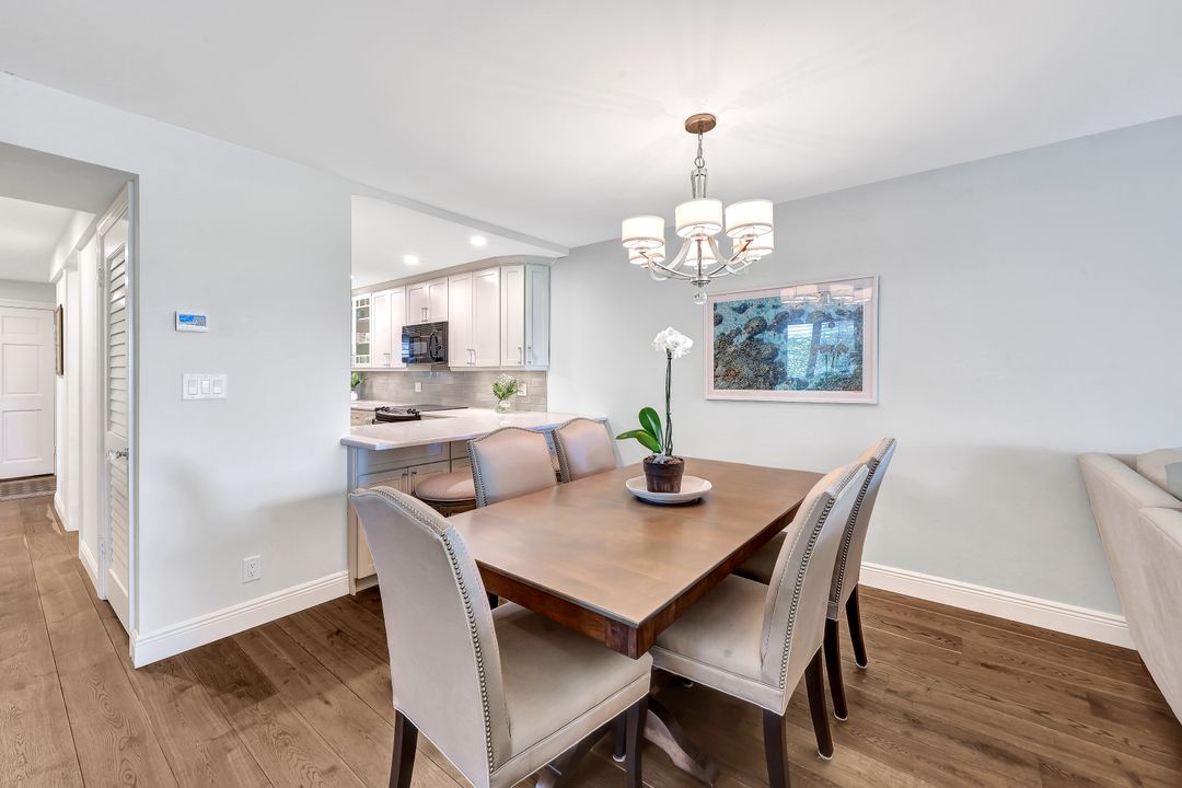 280 2nd Ave S #101, Naples, FL 34102