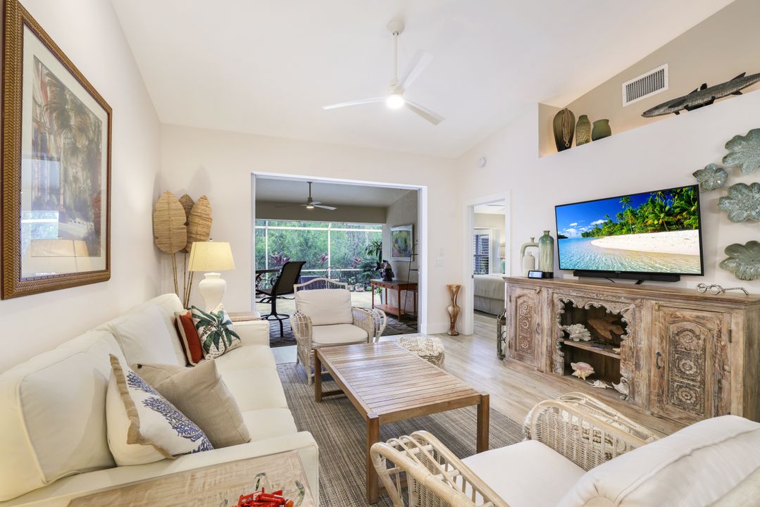 780 Wiggins Bay Dr, Naples, FL 34110