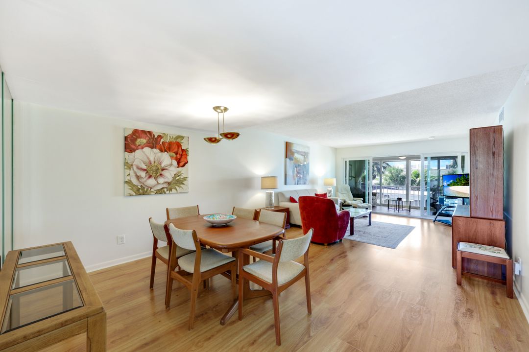 4200 Belair Ln #302, Naples, FL 34103