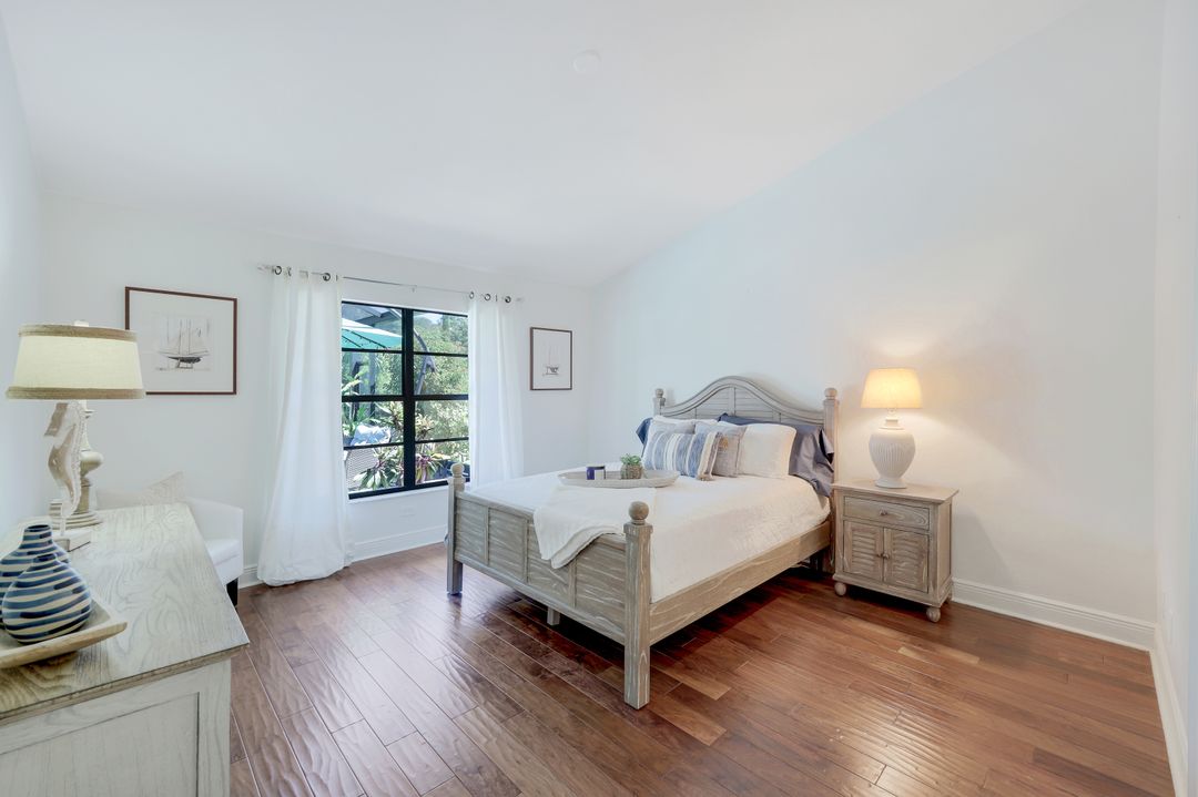 430 Cypress Way E, Naples, FL 34110