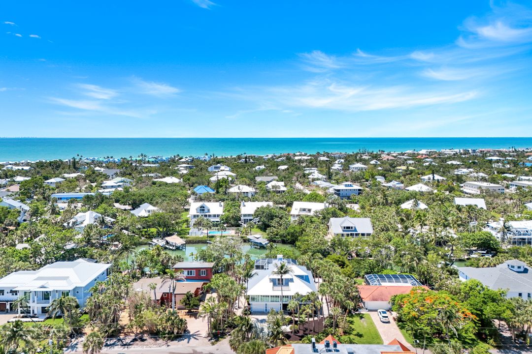 513 Lighthouse Way, Sanibel, FL 33957
