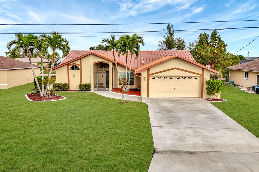 1705 SE 7th St, Cape Coral, FL 33990