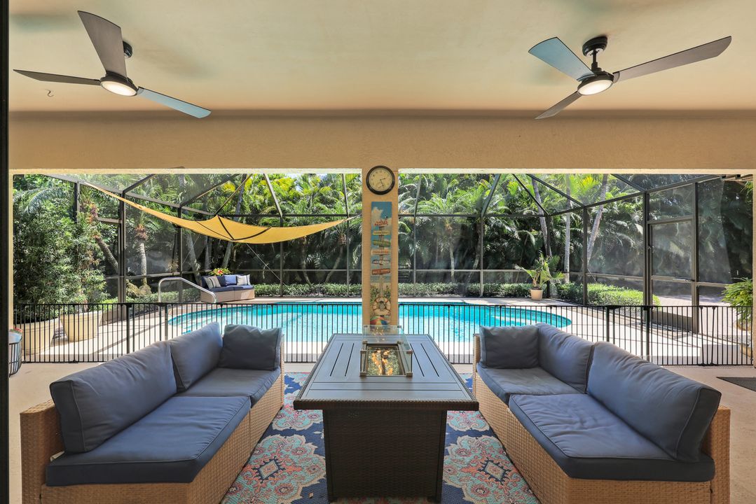2039 Imperial Cir, Naples, FL 34110