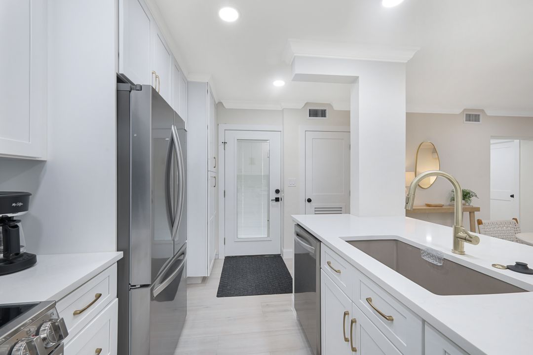 627 Nerita St #3A, Sanibel, FL 33957