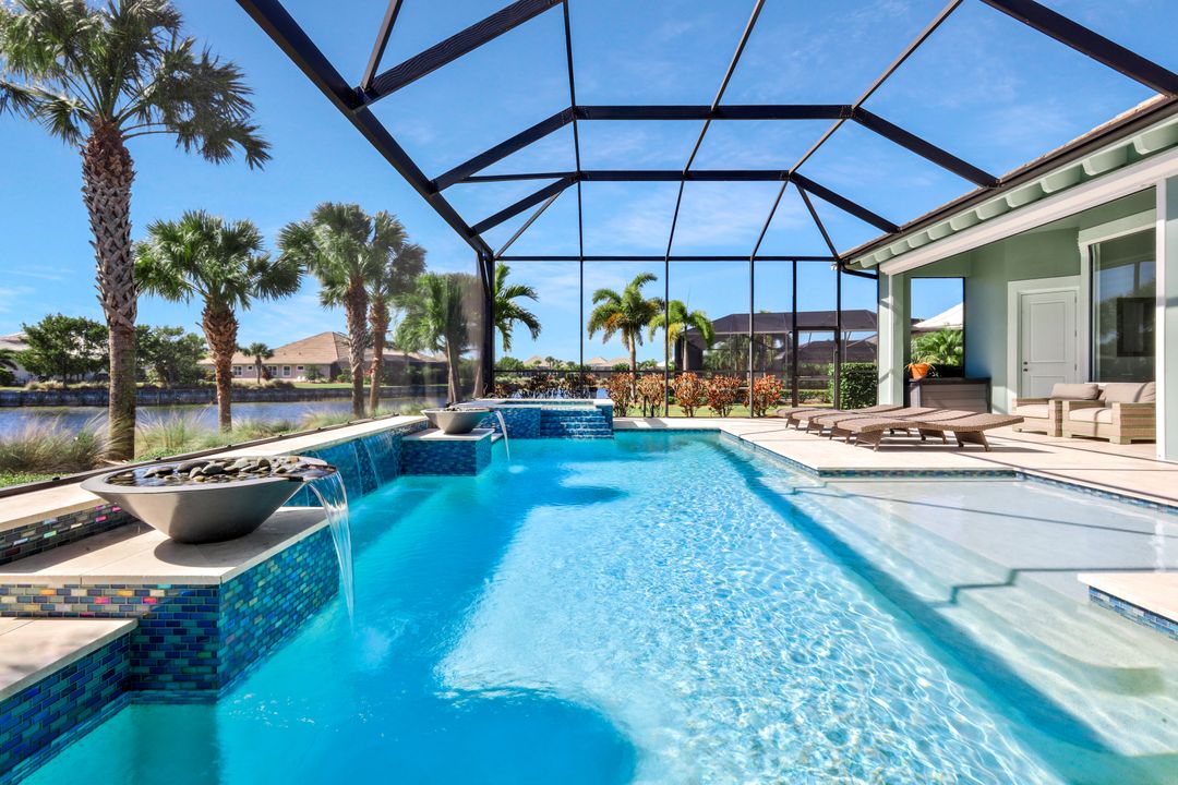 6072 Lucaya Wy, Naples, FL 34112